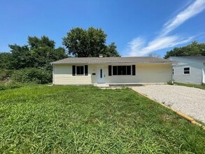 Building Photo - 49 St Gregory Dr