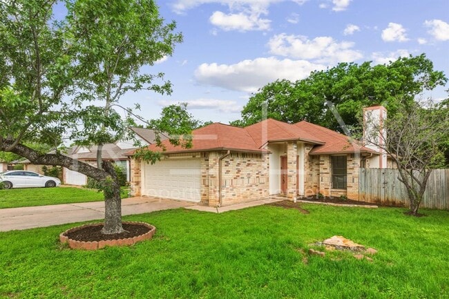 Building Photo - 604 David Curry Dr