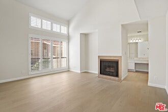 Building Photo - 1825 Westholme Ave