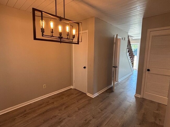 Building Photo - 2404 Quail Hollow Ct