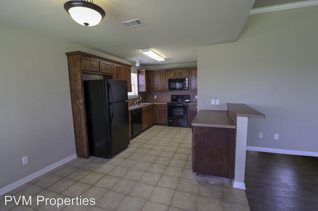 Building Photo - 676 Paso Fino St