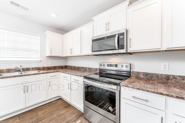 Foto del edificio - 114 Saddlehorse Ln
