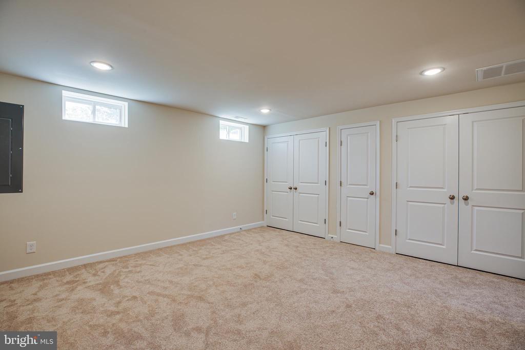 Foto principal - 20 Andrews Pl