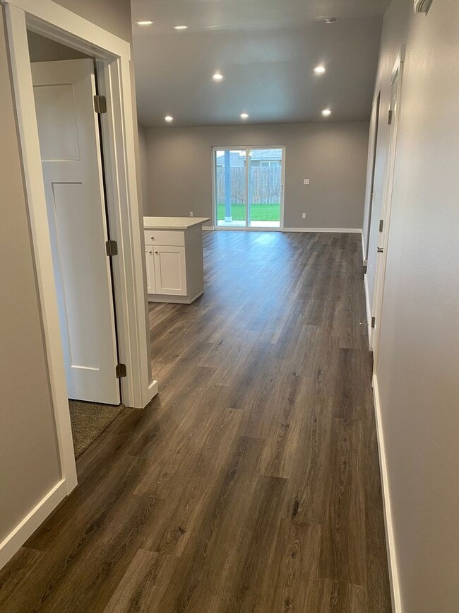 Foto del edificio - 3 Bedroom 2 Bath Home for Rent!!!