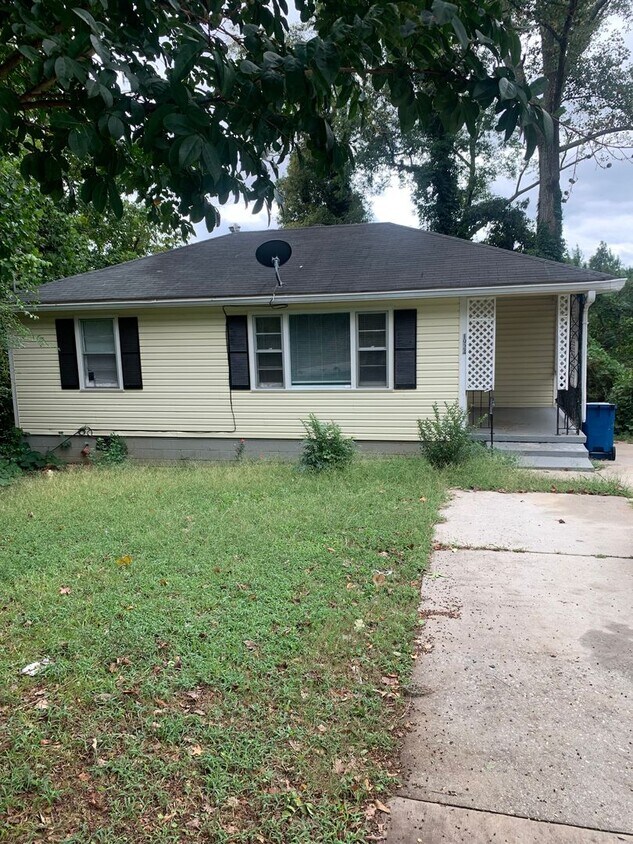 Primary Photo - COMING SOON 3 Bed 1 bath