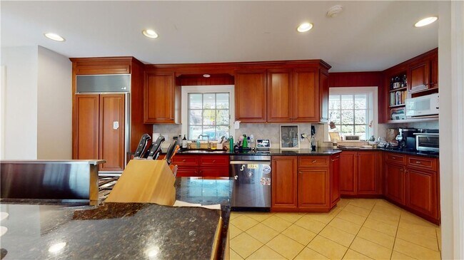 Foto del edificio - 2 Rock Hill Ln