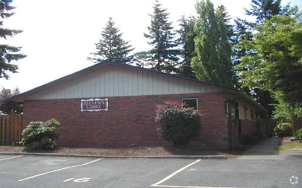 Building Photo - Stark Street Crossing