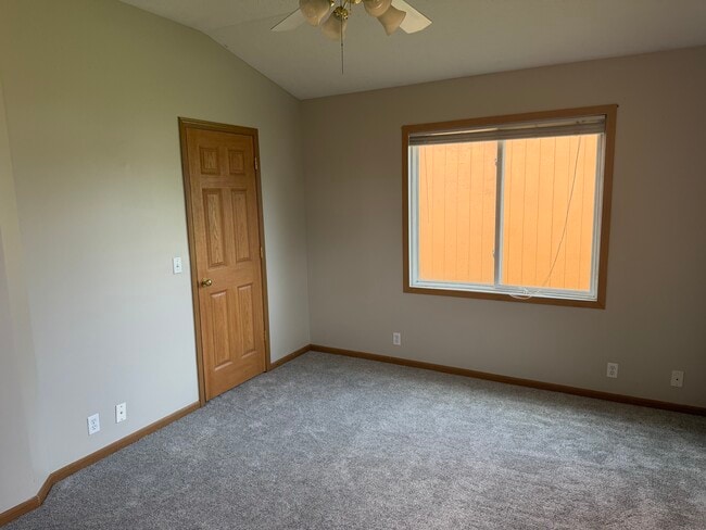 Building Photo - 5417 S 190th St