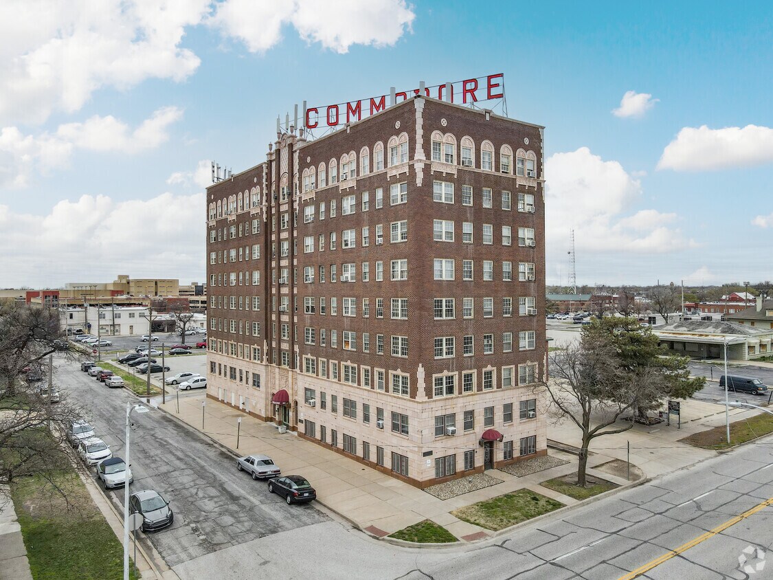 The Commodore Apartments Wichita, KS