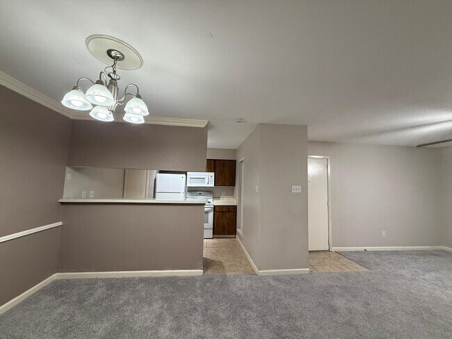 Foto del edificio - 16303 Lyons School Rd