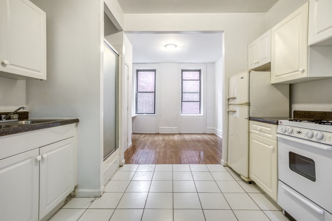 Building Photo - 1073 1st Avenue