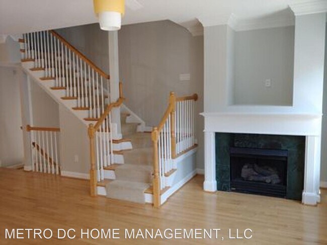 Foto del edificio - 3 br, 3.5 bath House - 504 N Thomas Street #J