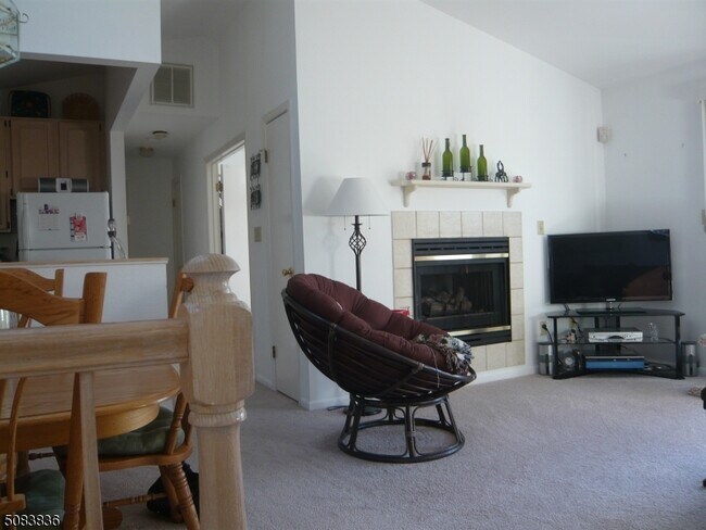 Foto del edificio - 62 High Pond Ln