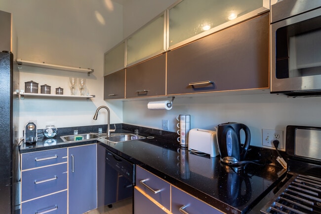 Double sink - 1466 S Canfield Ave
