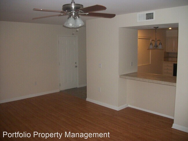 Foto del edificio - 2 br, 2.5 bath House - 1004 RIVER OAKS DR.