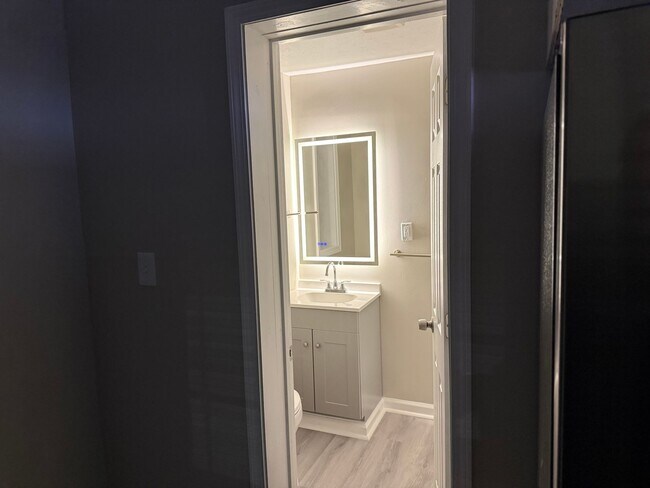 Foto del edificio - Live in Style at Meridian Living I