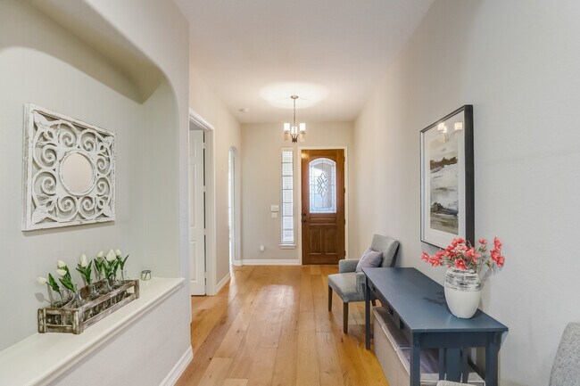 Building Photo - 154 Roseheart