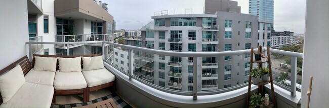 Balcony - 253 10th Ave
