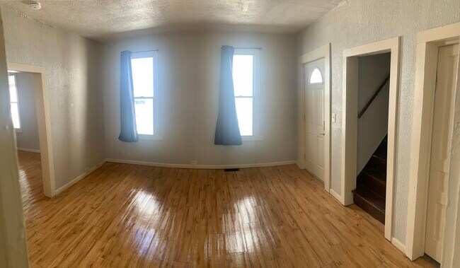 Foto del edificio - NW 6 bedroom 2 bath home 875-10th