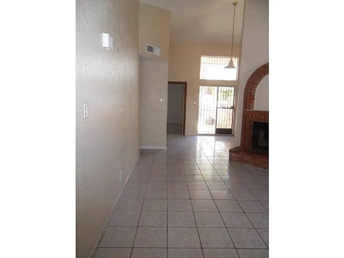 Foto del edificio - 850 Los Surcos Rd