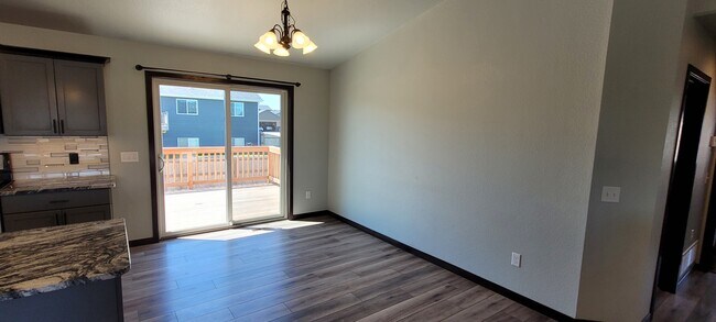 Foto del edificio - 541 Bull Run Dr