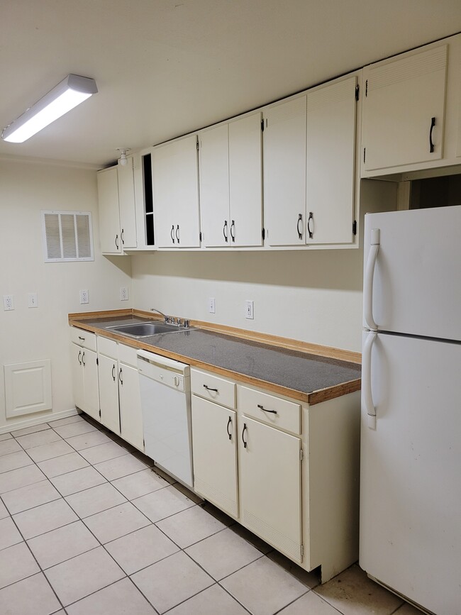 KITCHEN - 12323 33rd Ave NE