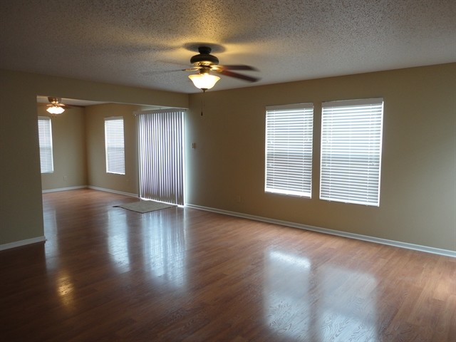 Building Photo - 515 Bridgewater Drive