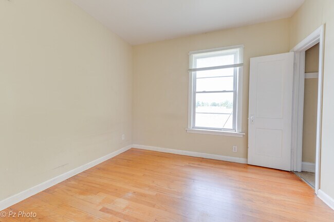 Foto del edificio - 1148 N Mayfield Ave