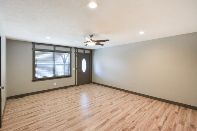 Building Photo - 1614 N 16th St