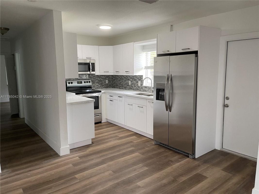 Foto principal - 1460 NE 143rd St