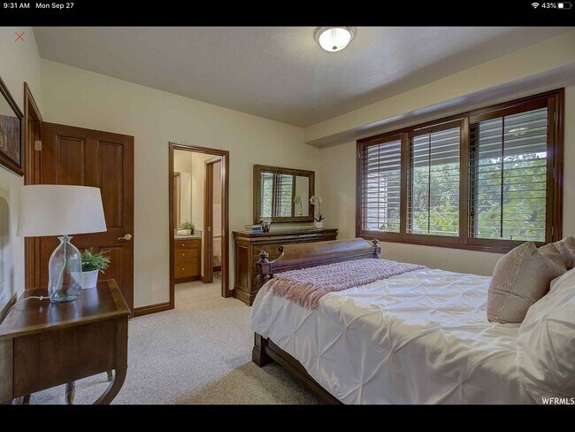 Foto del edificio - 5490 E Pioneer Fork Rd