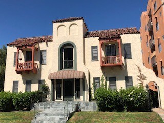 Foto del edificio - 353 S Cloverdale Ave
