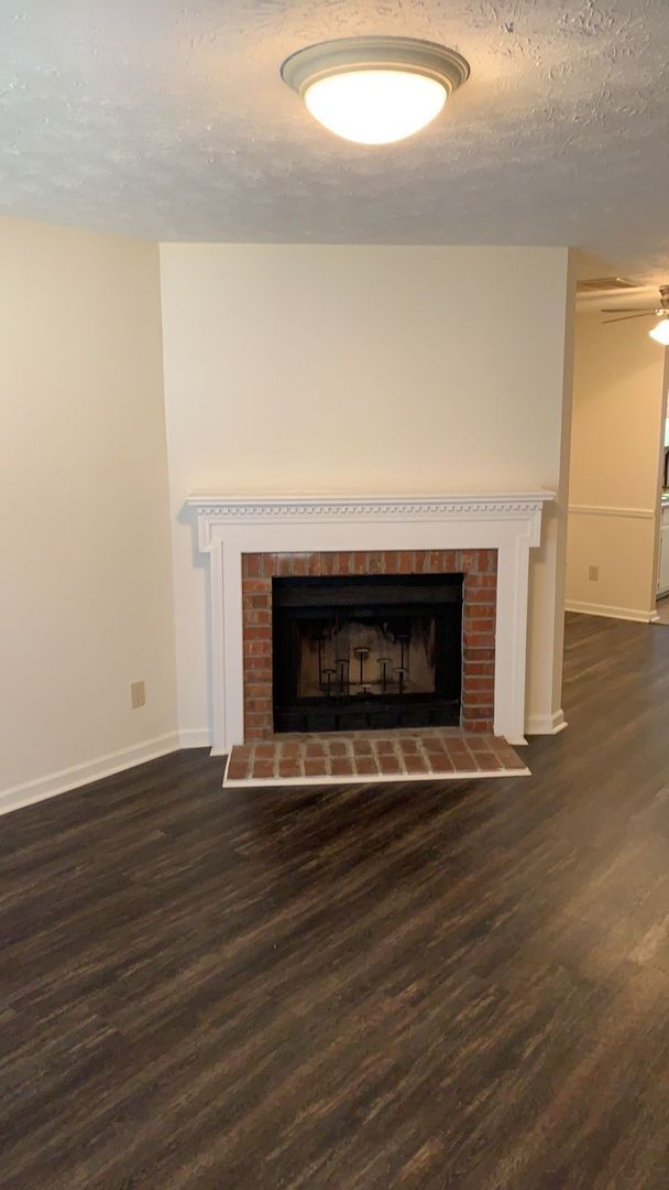 Foto del edificio - BEAUTIFUL 2 bedroom 2 bathroom Duplex