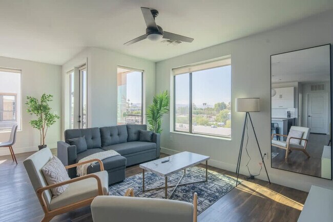 Foto del edificio - 701 W Rio Salado Pkwy
