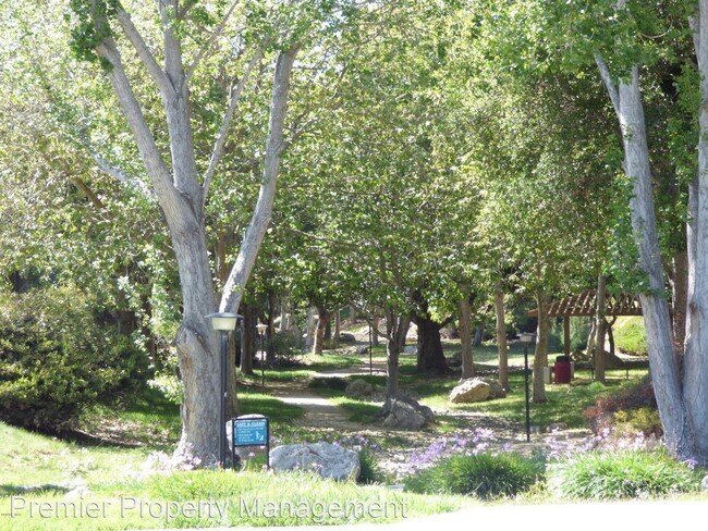 Foto del edificio - 3 br, 2.5 bath House - 517 Brookside Drive