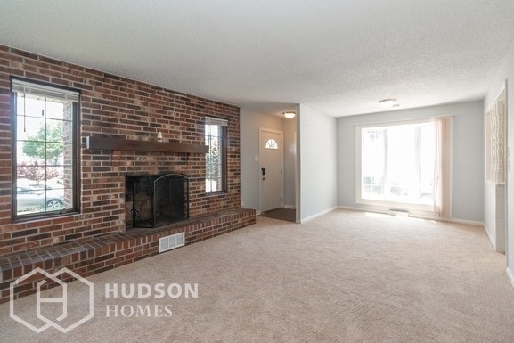 Building Photo - 625 Erhardt Ave