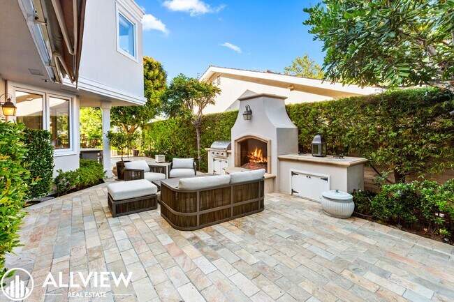 Foto del edificio - *Move In Special $1,500 Off First Month’s ...