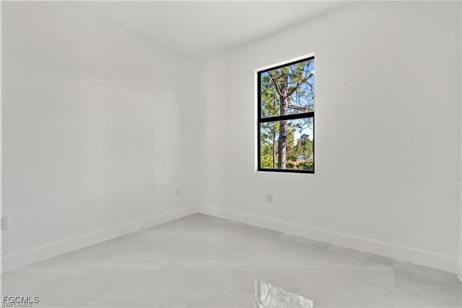 Building Photo - 1830 Yoakum St