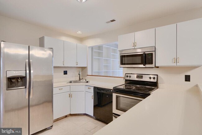 Foto del edificio - 733 Reedy Cir