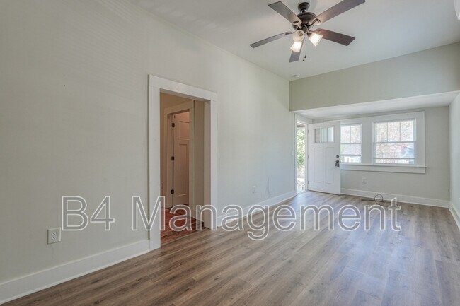 Foto del edificio - 654 Ravenel St