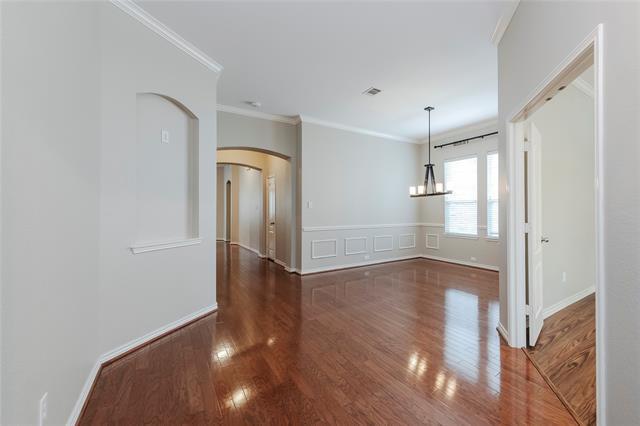 Building Photo - 8626 Davis Dr