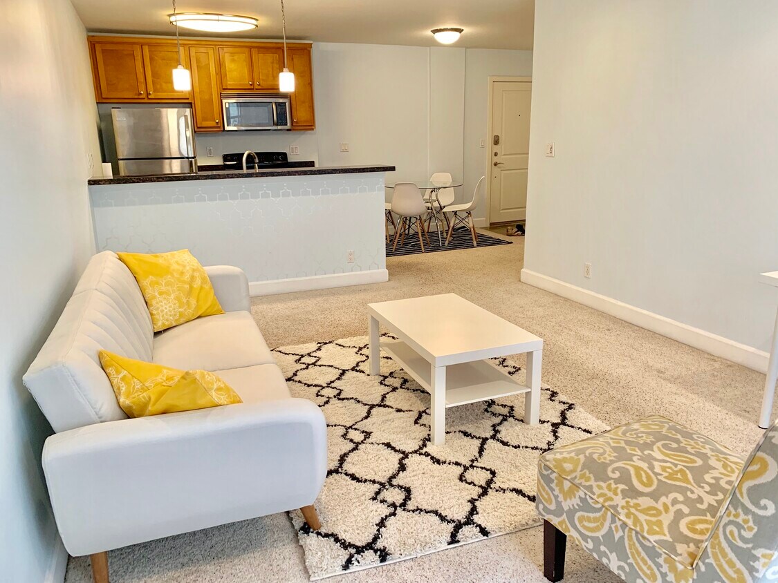 Foto principal - 10982 Roebling Ave