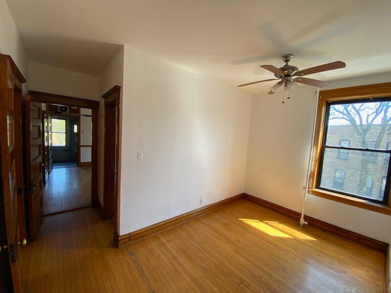 Primary Photo - 3119 S Shields Ave