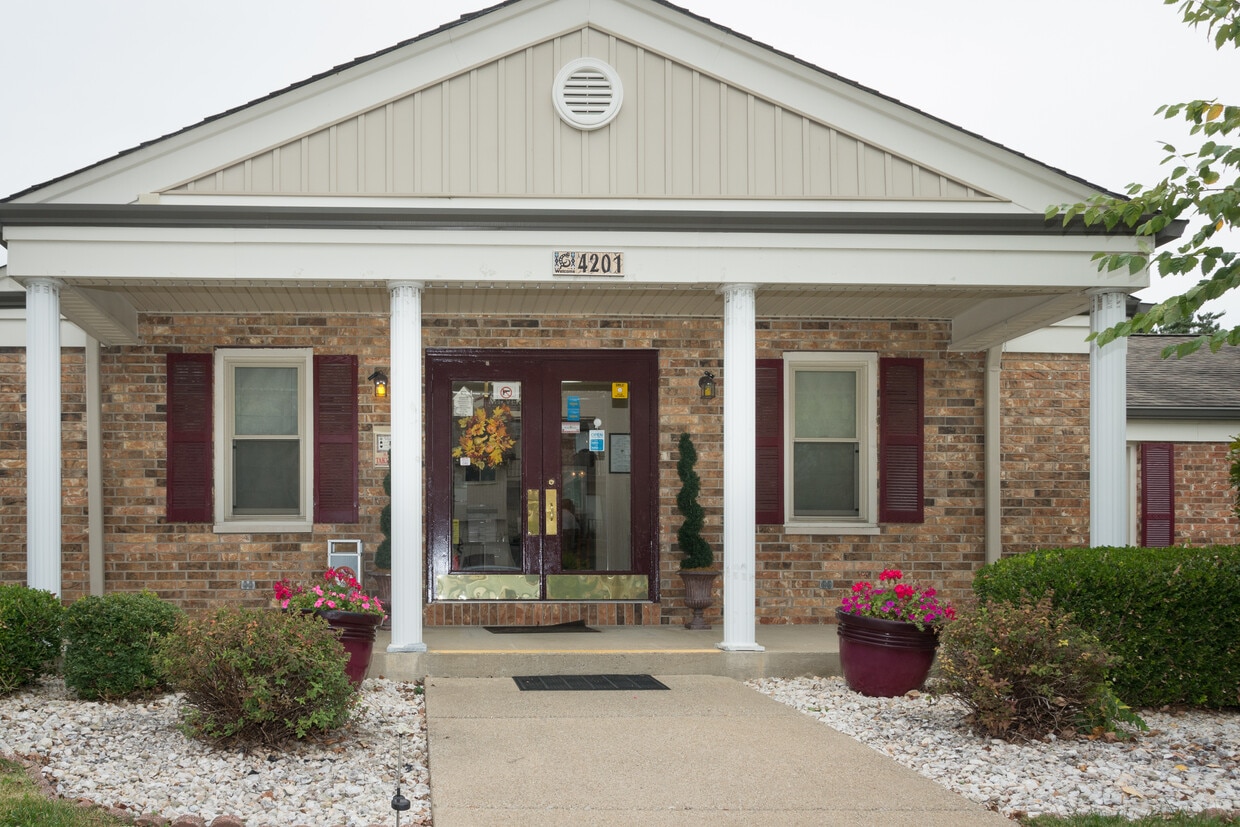 Chesterfield Village Apartments in Mount Vernon, IL