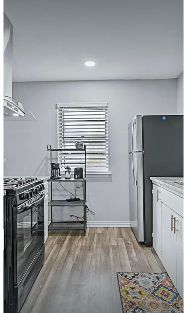 Photo - 2302 Royal Dr House