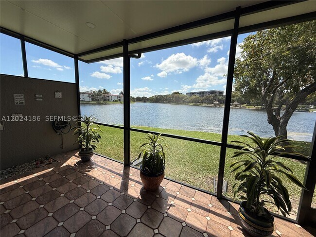 Foto del edificio - 11228 NW 14th Ct