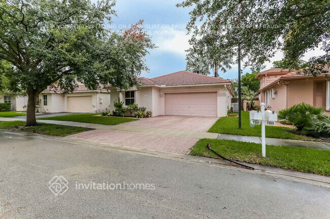 Foto del edificio - 7381 NW 1st Manor