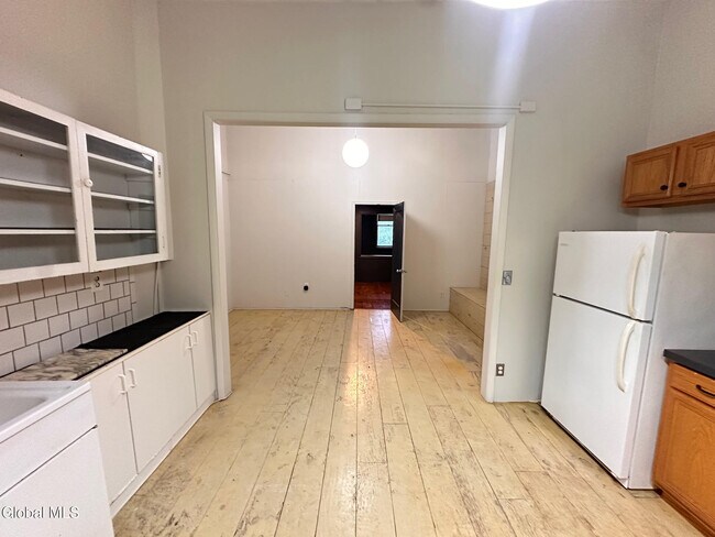 Building Photo - 53 3rd St