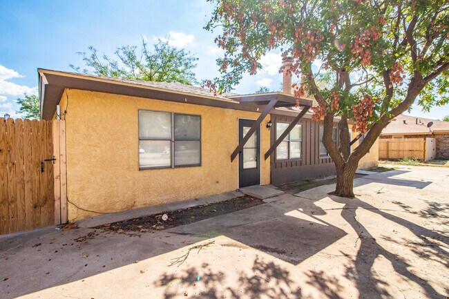 Foto del edificio - 6103 38th St