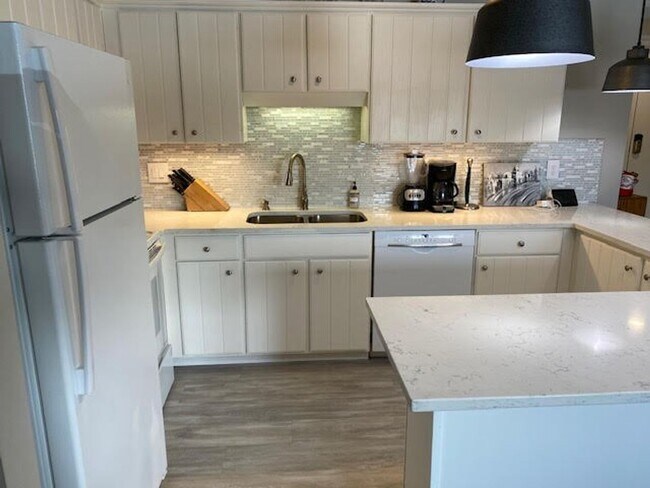 Foto del edificio - Dillon Valley East Condo-Beautifully Remodeled  3 Bedroom/2 Bath Unit w/Clubhouse, Pool & Hot Tub